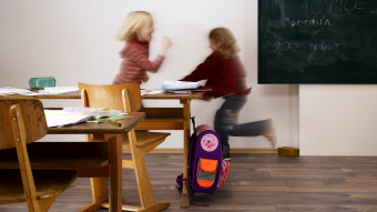 Ламинат Kronotex Amazone D 4766 Дуб Темный Петерсон